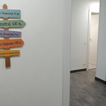 Casa Gascona Con Parking, Wifi Y Netflix Gratis!! By Delabra Apartments Oviedo Esterno foto