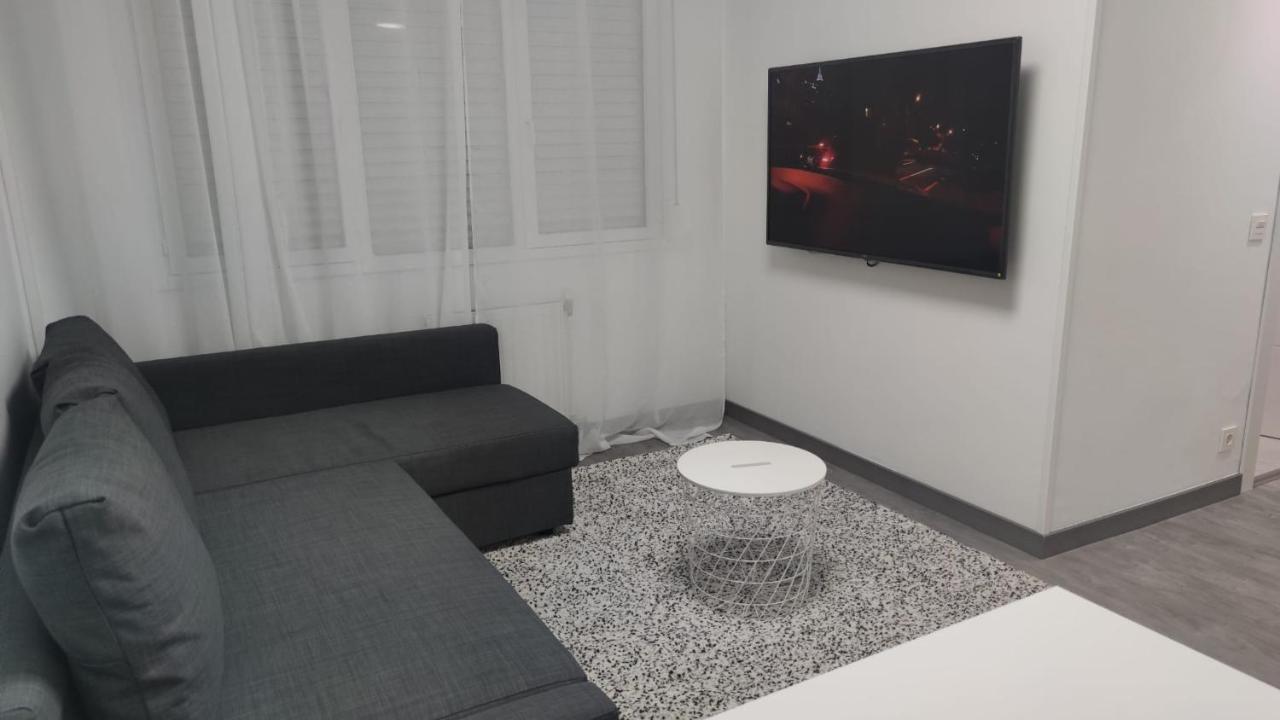 Casa Gascona Con Parking, Wifi Y Netflix Gratis!! By Delabra Apartments Oviedo Esterno foto