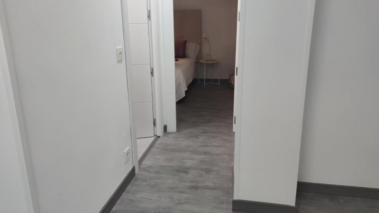 Casa Gascona Con Parking, Wifi Y Netflix Gratis!! By Delabra Apartments Oviedo Esterno foto