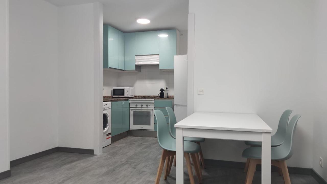 Casa Gascona Con Parking, Wifi Y Netflix Gratis!! By Delabra Apartments Oviedo Esterno foto