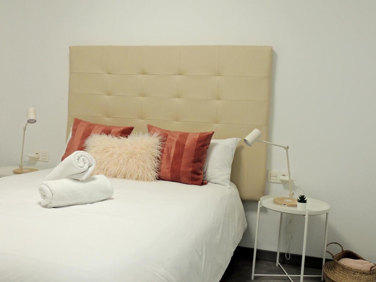 Casa Gascona Con Parking, Wifi Y Netflix Gratis!! By Delabra Apartments Oviedo Esterno foto