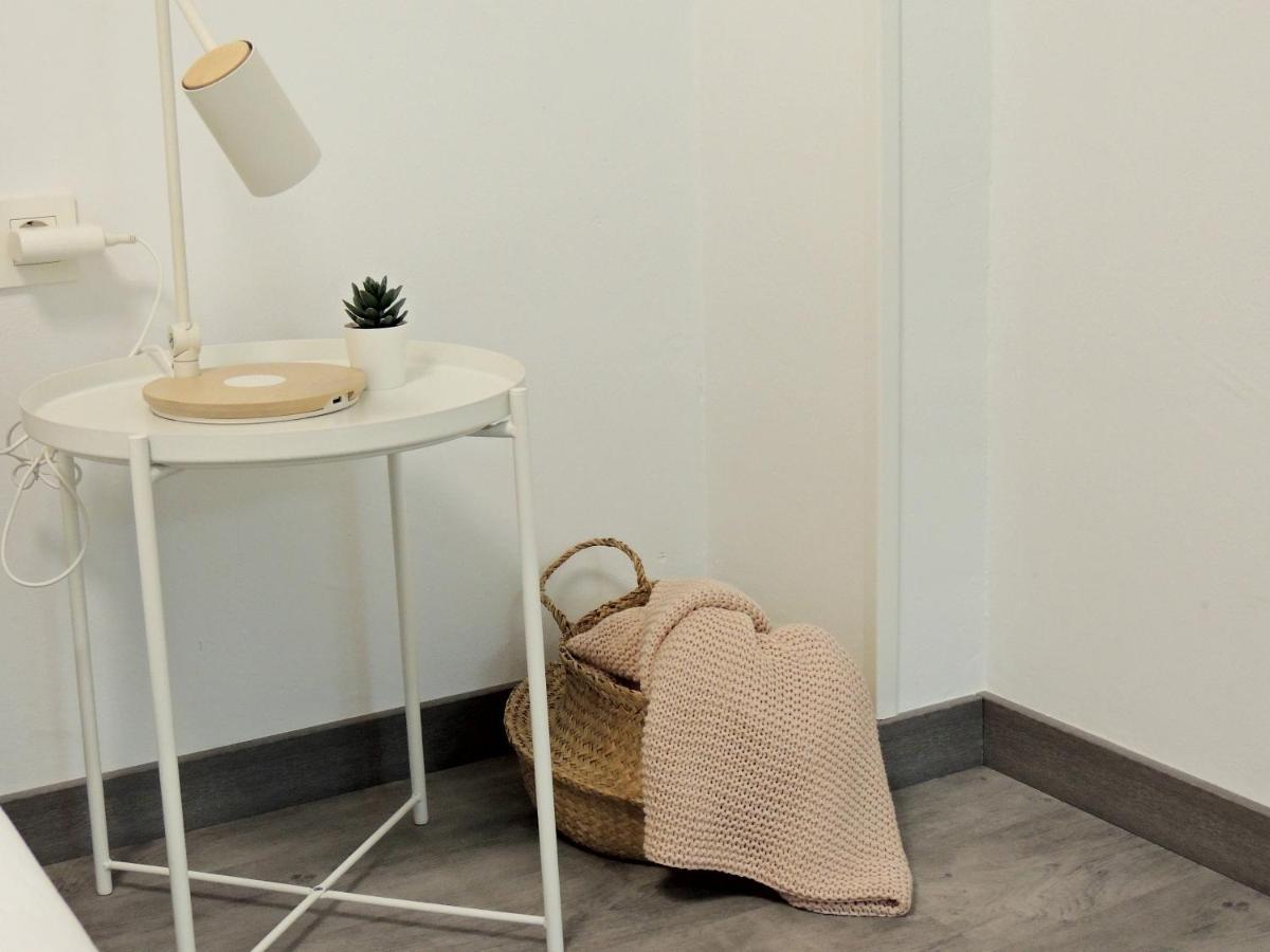 Casa Gascona Con Parking, Wifi Y Netflix Gratis!! By Delabra Apartments Oviedo Esterno foto
