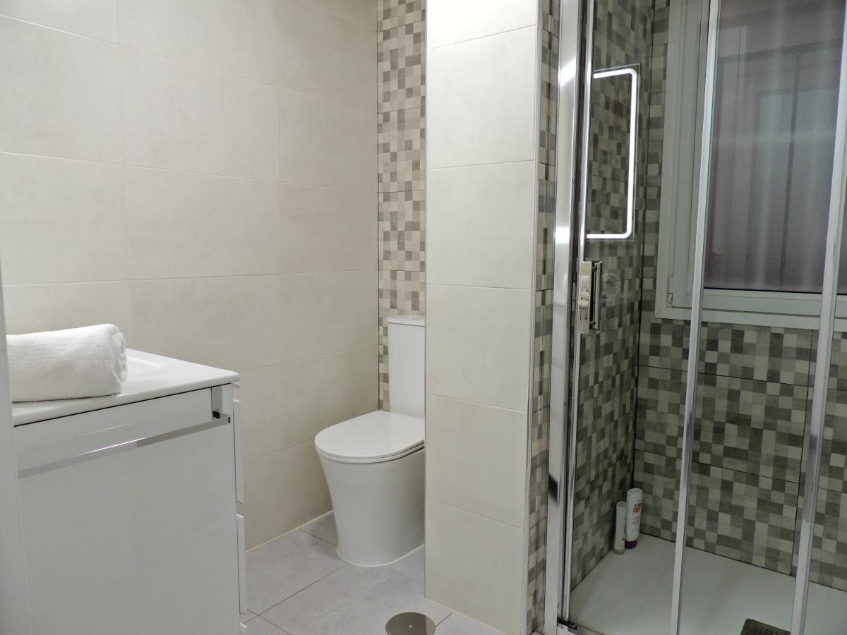 Casa Gascona Con Parking, Wifi Y Netflix Gratis!! By Delabra Apartments Oviedo Esterno foto