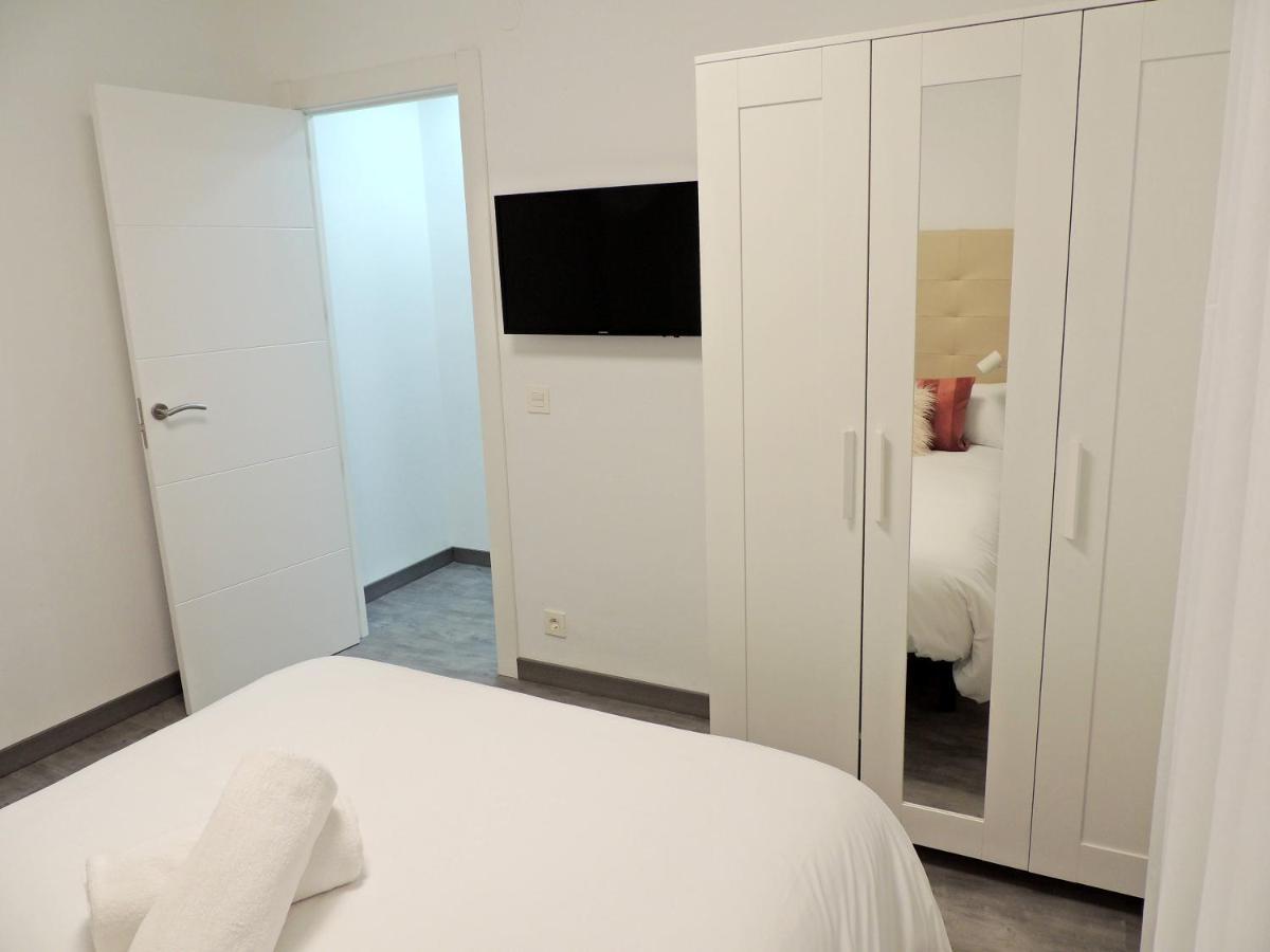 Casa Gascona Con Parking, Wifi Y Netflix Gratis!! By Delabra Apartments Oviedo Esterno foto