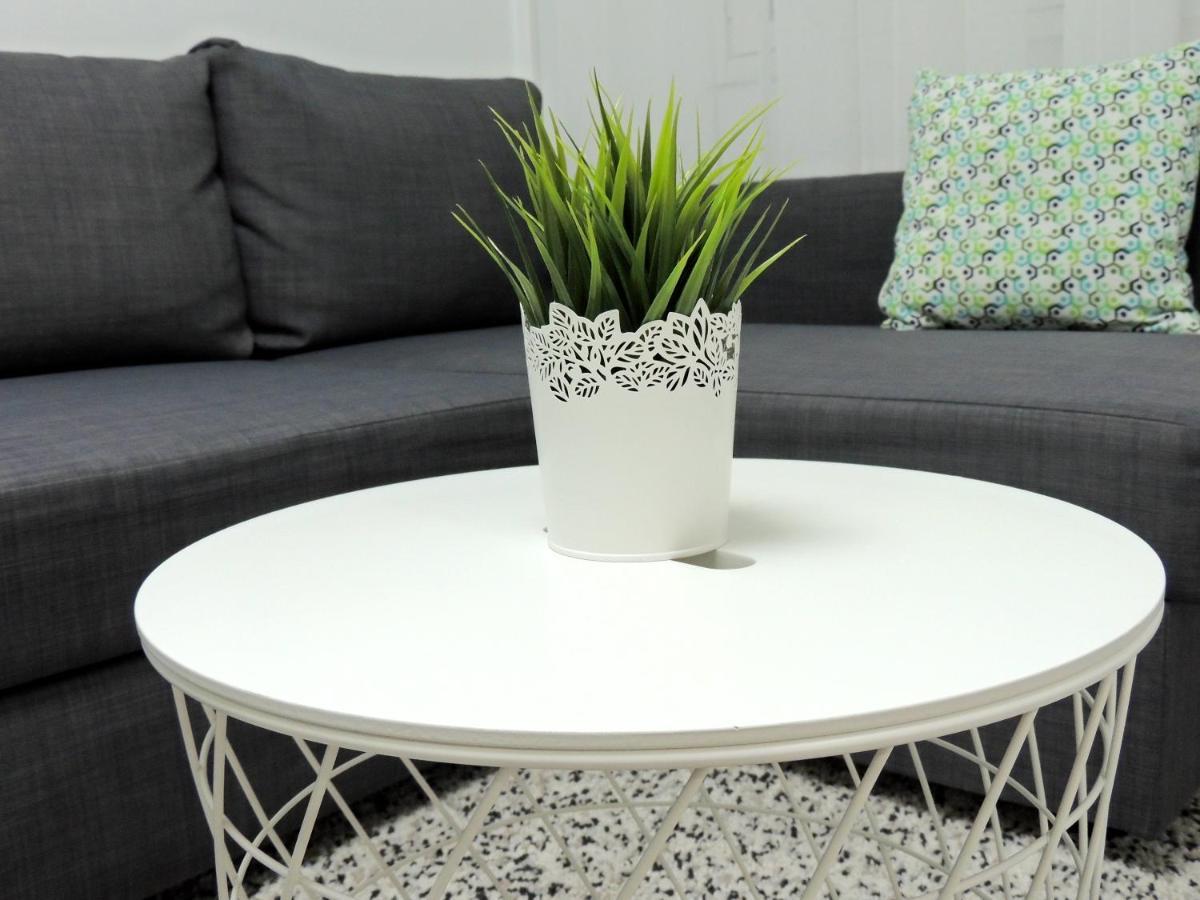 Casa Gascona Con Parking, Wifi Y Netflix Gratis!! By Delabra Apartments Oviedo Esterno foto